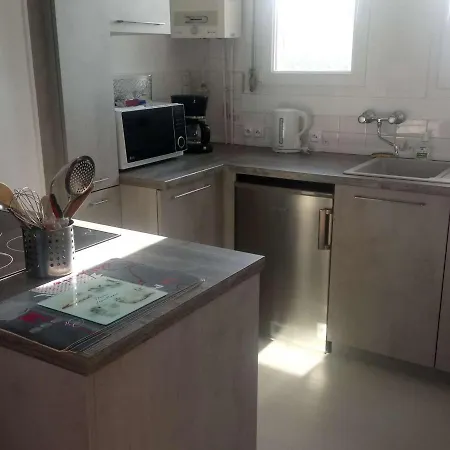 Appartamento T2 Renove Front De Avec Balcon Et Parking A Berck-plage - Fr-1-674-12