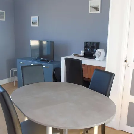 T2 Renove Front De Avec Balcon Et Parking A Berck-plage - Fr-1-674-12 *