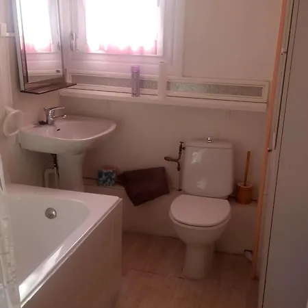 Appartamento T2 Renove Front De Avec Balcon Et Parking A Berck-plage - Fr-1-674-12